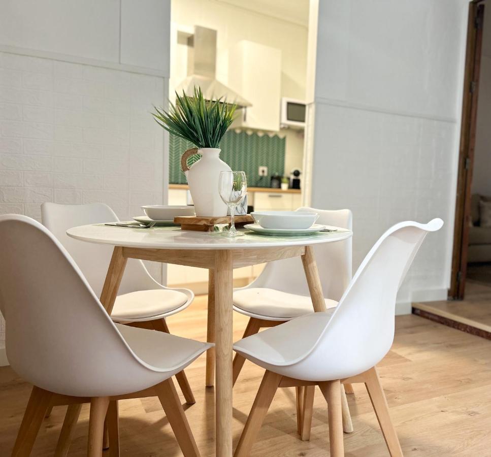 Apartamento Plaza Castilleja de la Cuesta Exteriör bild