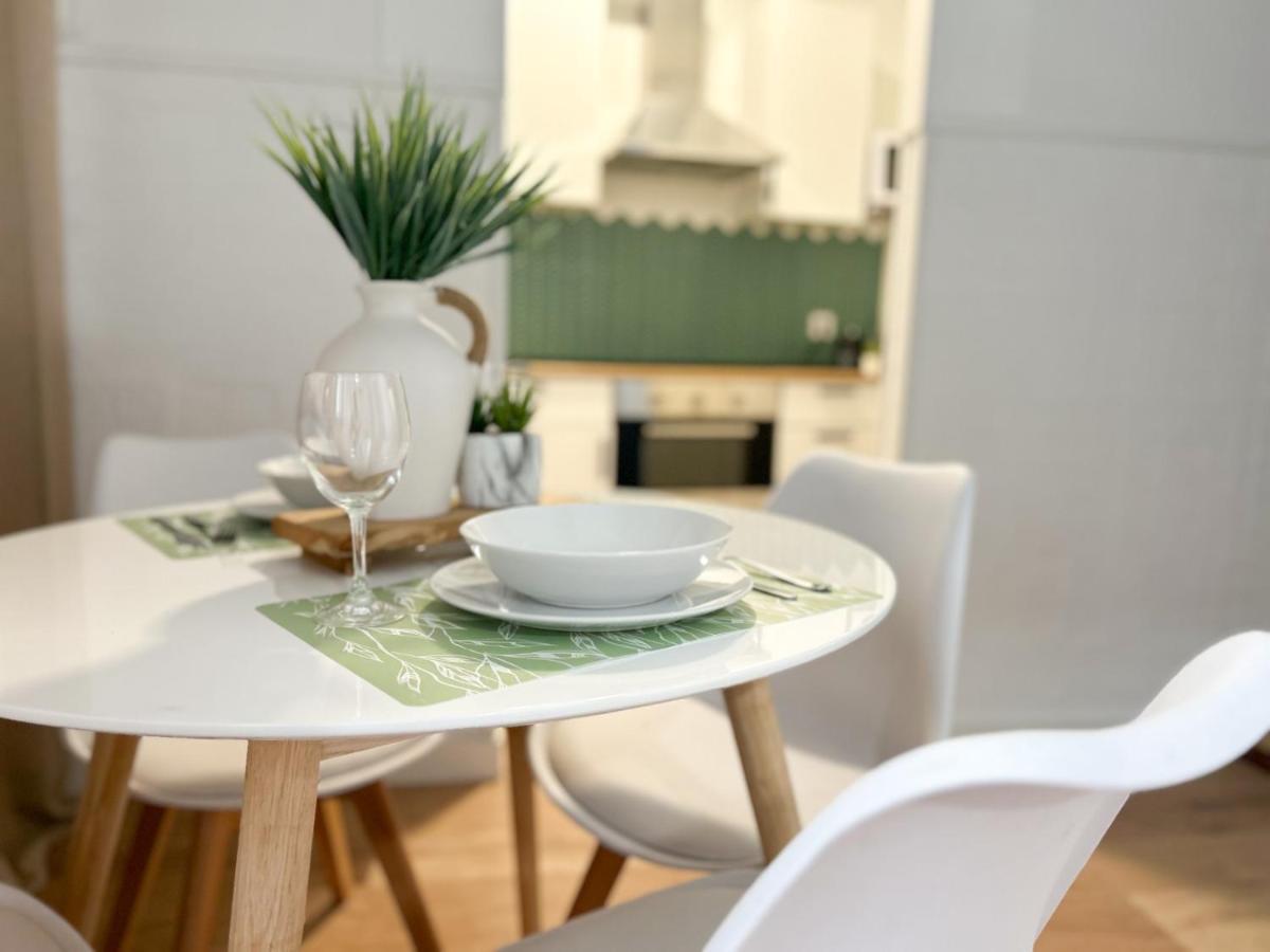 Apartamento Plaza Castilleja de la Cuesta Exteriör bild