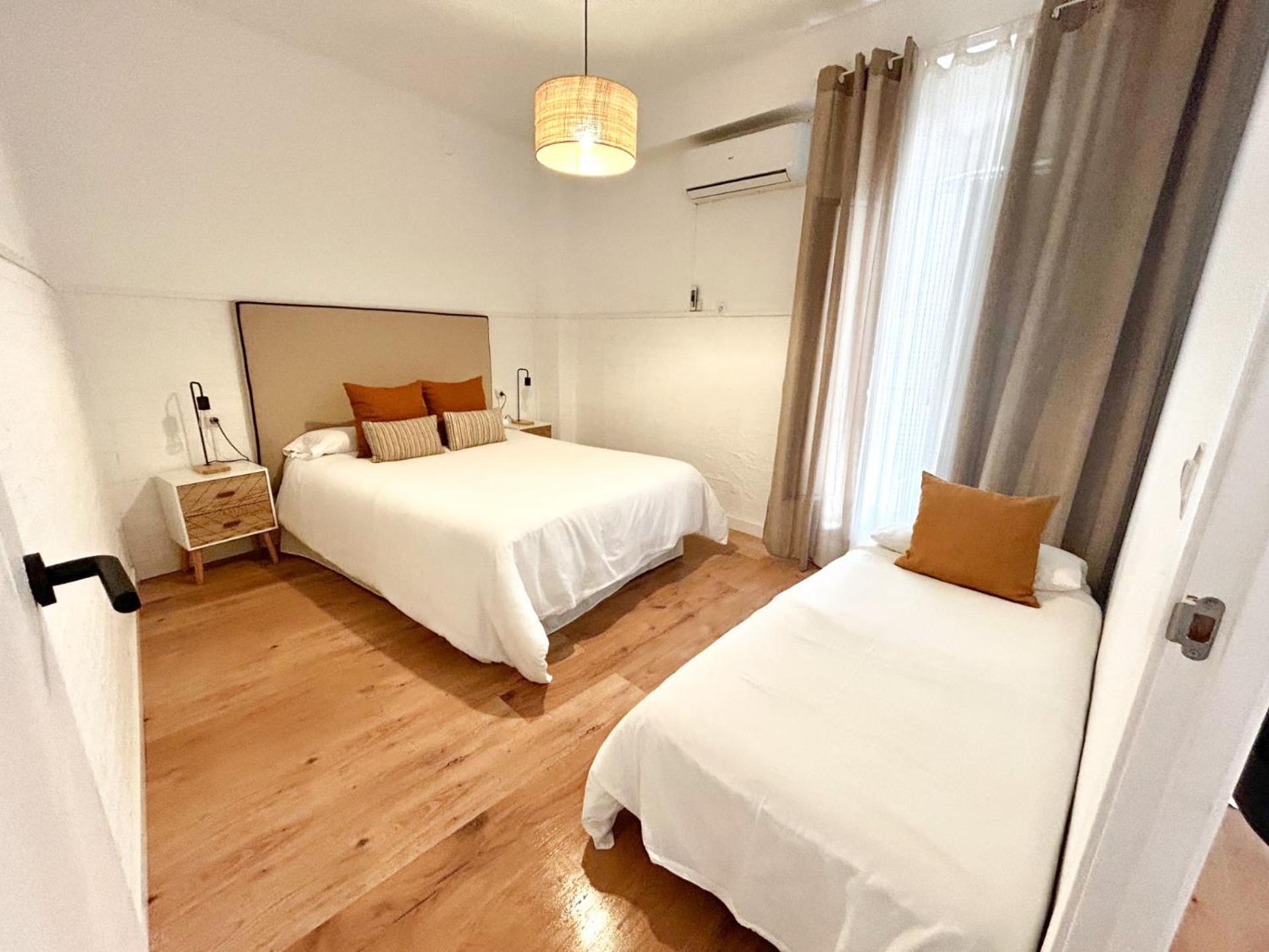 Apartamento Plaza Castilleja de la Cuesta Exteriör bild